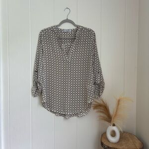 Mahina Black and White Geometric Blouse